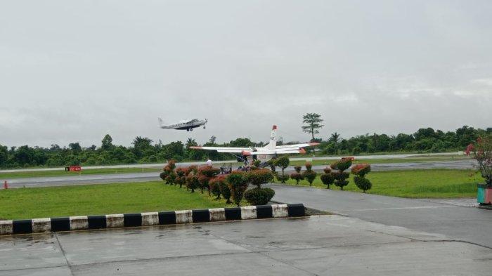 Pengiriman logistik dan perlengkapan medis dari Bandara Kol RA Bessing Malinau Kota ke wilayah Apau Kayan Perbatasan RI-Malaysia, Kabupaten Malinau, Provinsi Kalimantan Utara, beberapa waktu lalu.