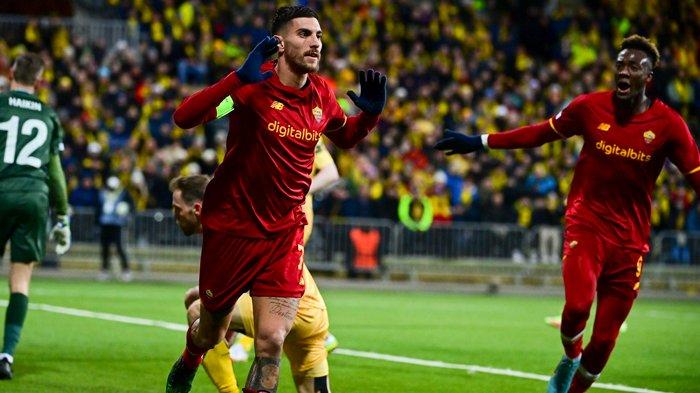 Gol Lorenzo Pellegrini ke gawang Bodo/Glimt, AS Roma tak berdaya setelah takluk 1-2 pada ajang UEFA Europa Conference League di Aspmyra Stadion, Jumat (8/4/2022). (Twitter / @ASRomaEN)