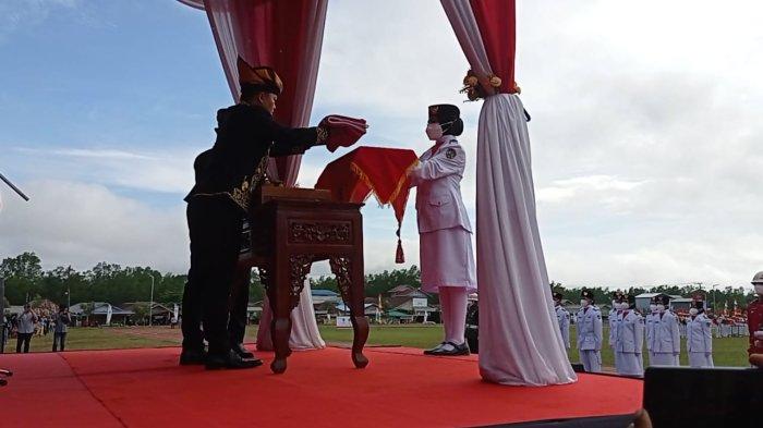 Ilustrasi detik-detik pengibaran bendera merah putih, pada peringatan HUT RI ke 76 di Kabupaten Tana Tidung.