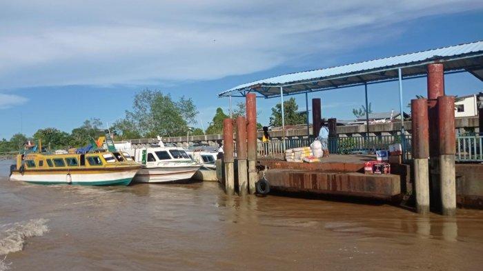 Suasana di Pelabuhan Speed Boat Desa Malinau Kota, Kecamatan Malinau Kota, Kabupaten Malinau, Provinsi Kalimantan Utara, Sabtu (12/6/2021).