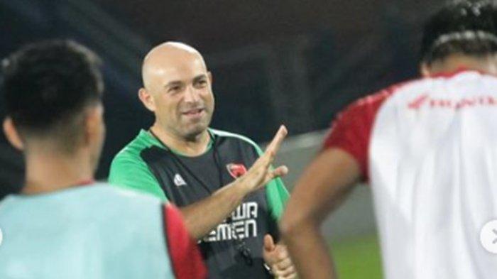 Pelatih PSM Makassar Bernardo Tavares