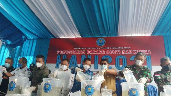 Aktivitas pemusnahan BB sabu seberat 20 kilogram di Kantor BNNP Kaltara, Senin (28/6/2021).