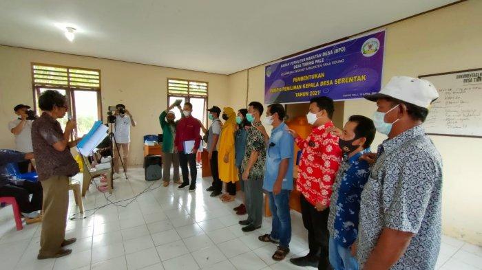 Pengambilan sumpah panitia pemilihan kepala desa (Pilkades) serentak di Kabupaten Tana Tidung