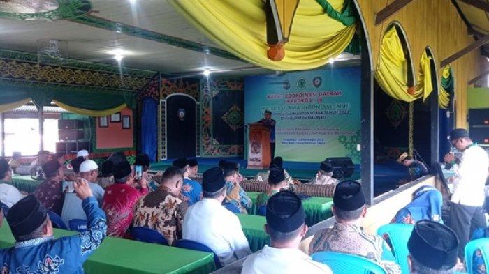 Rapat Koordinasi Daerah Majelis Ulama Indonesi se-Provinsi Kalimantan Utara ke 3 dilaksanakan mulai kemarin, Sabtu (12/11/2022) sore di Balai Adat Tidung Malinau, Kabupaten Malinau, Provinsi Kalimantan Utara.
(TRIBUNKALTARA.COM / MOHAMMAD SUPRI)