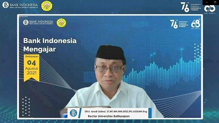 Rektor Universitas Balikpapan Dr Isradi memberikan kata sambutan pada acara baik kegiatan “Bank Indonesia Mengajar” .