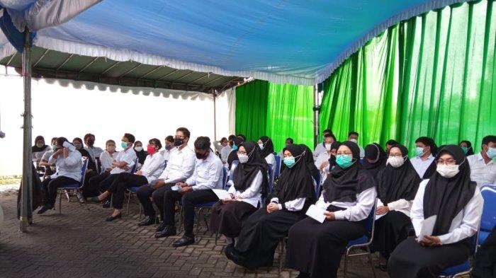 Peserta SKB CPNS Kaltara saat memasuki ruang ujian di CAT BKD Kaltara