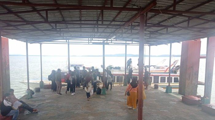 Arus keberangkatan penumpang di Pelabuhan PLBL Liem Hie Djung Nunukan, belum lama ini.