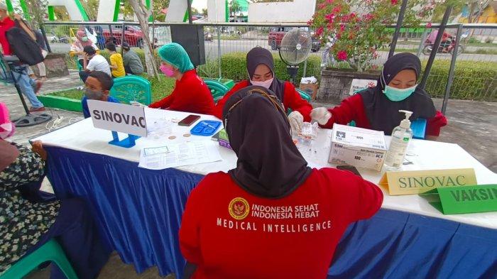 Kegiatan Kick Off Vaksinasi Usia 6-11 Tahun di Taman Berkampung di Kota Tarakan, Sabtu (18/12/2021)