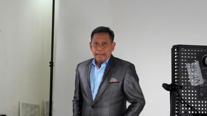 Tukul Arwana ditemui di Studio Gold Kompas TV, Palmerah Selatan, Jakarta, Selasa (15/11/2016). Terbaru, beredar kabar hoaks yang menyebut Tukul Arwana meninggal dunia setelah dilarikan ke rumah sakit karena pendarahan otak, Sabtu (25/9/2021).