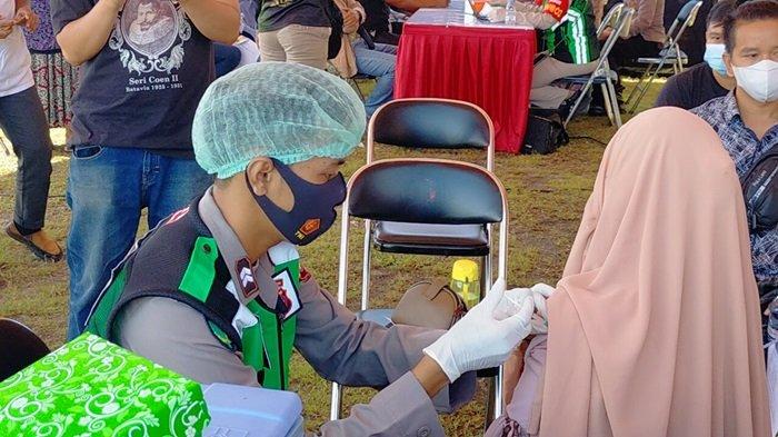 Vaksinasi Massal digelar di Mapolda Kalteng Palangkaraya, Senin (21/6/2021).