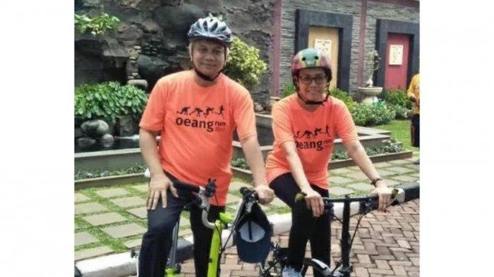 Foto Menkeu Sri Mulyani bersama suaminya, Tonny Sumartono, pada kegiatan Hari Oeang Republik Indonesia (HORI) Tahun 2017.