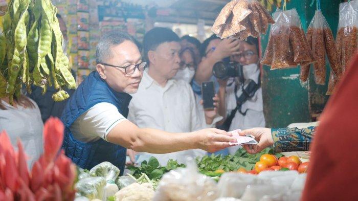 Kunjungan Mendag RI Zulkifli Hasan ke Pasar Klandasan Balikpapan, Rabu (20/7/2022).TRIBUNKALTIM.CO/DWI ARDIANTO