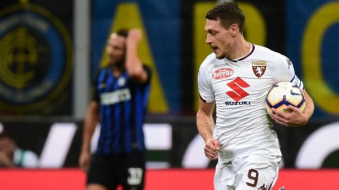 Andrea Belotti mencetak gol untuk Torino ke gawang Inter Milan dalam partai Liga Italia di Stadion Giuseppe Meazza, Milan, 26 Agustus 2018.