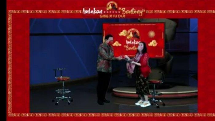 Basuki Tjahaja Purnama (Ahok) dan Tina Toon