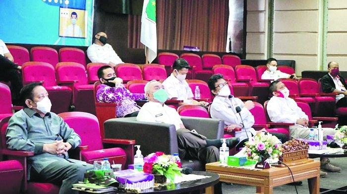 PILKADA SERENTAK- Gubernur Kaltim H Isran Noor mengikuti rakor khusus peningkatan displin dan penegakan hukum protokol kesehatan dalam pelaksanaan Pilkada Serentak 2020, Rabu (9/9/2020).