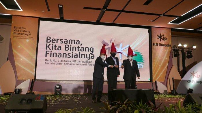 Jajaran direksi KB Bukopin menyatakan, rebranding yang dilakukan ini tidak hanya sekadar proses penggantian nama dan logo, tetapi sebuah penggabungan komitmen antara KB Kookmin Bank dan Bank Bukopin.