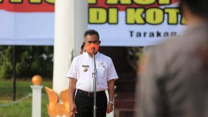 INSPEKTUR UPACARA - Walikota Tarakan Khairul memimpin Apel Siap Siaga Bencana: Pandemi dan Cuaca Ekstrem Akan Jadi Tantangan Tersendiri Dalam Penanganan Bencana di Kota Tarakan, Rabu (18/11/2020).