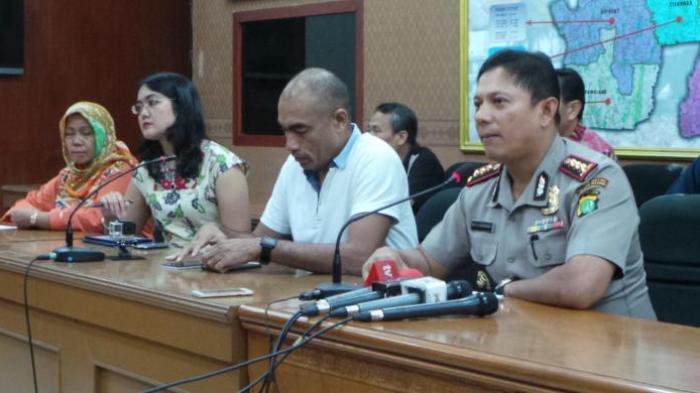 (Dari kanan) Wahyu Hadiningrat saat menjabat Kapolres Jakarta Selatan.