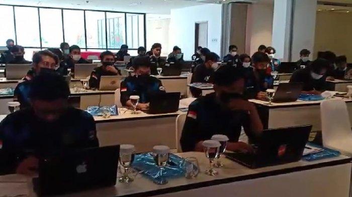 Mahasiswa Fakultas Teknin Elektro Universitas Balikpapan mengikuti kuliat umum dan dan workshop penulisan ilmiah, Rabu (17/3).