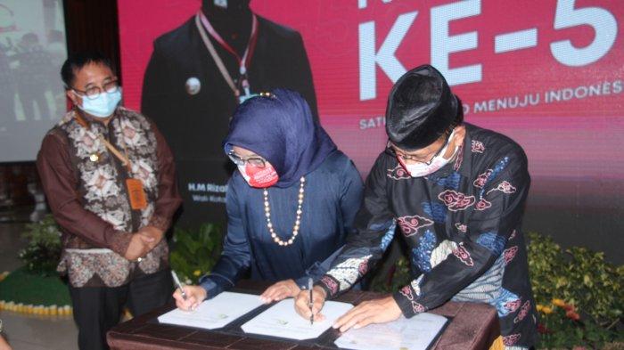 Fakultas Vokasi K3 (Keselamatan dan Kesehatan Kerja) Universitas Balikpapan menandatangani kerjasama dengan Dinas Kesehatan (Dinkes) Kota Balikpapan terkait Penelitan, Pelatihan dan Pengabdian Masyarakat.