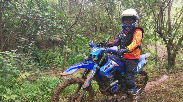 Konsumen WR 155 R itu memilih riding off road tidak hanya sebagai hobi tapi juga untuk menjaga fisik.