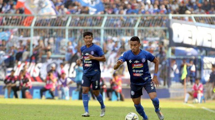 Pemain Arema FC selama Liga 1 2019, Rivaldi Bawuo.
