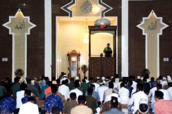 Lebih Baik Mana, Sholat Tarawih 8 Rakaat atau 20 Rakaat? Ini Penjelasan Lengkapnya!