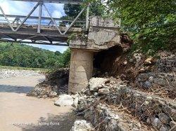 Jembatan Builalu di Belu Nyaris Putus Kendaraan Roda Empat Tak Bisa Lewat