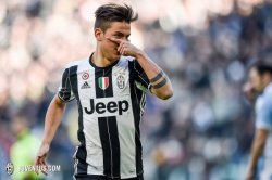 Bintang Juventus Paulo Dybala Bersama Sang Istri Bagikan Pengalaman Terserang Covid-19