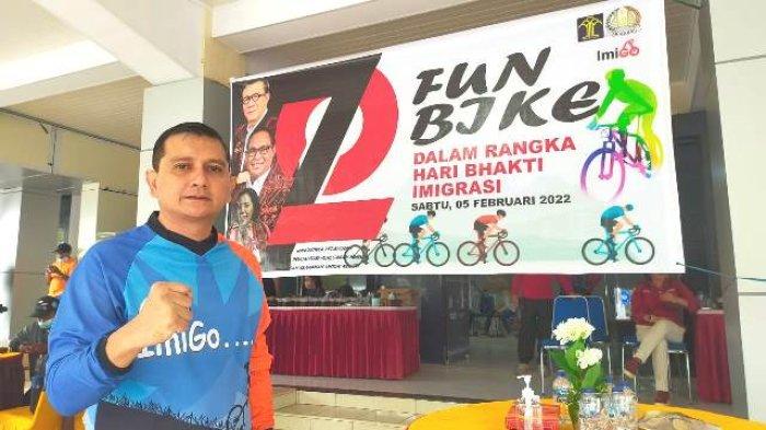 Kabid perijinnan dan informasi keimigrasian divisi keimigrasian Kanwil Kemenkum HAM NTT juga selaku ketua panitia Fun Bike HB ke-72, Doni Alfisyahrin