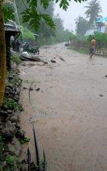 Kades Satar Punda Barat Bilang Lumpur Masuk ke Rumah Warga