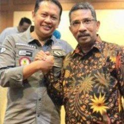 Mantan wartawan Pos Kupang Viktus Murin dan Ketua MPR RI Bamsoet
