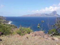 Panoramanya Manjakan Mata, Ruas Jalannya Memilukan Rasa.