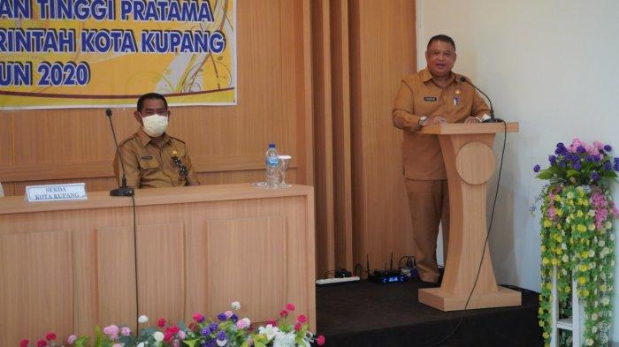 PEMBUKAAN -- Pembukaan seleksi terbuka pengisian tujuh jabatan tinggi pratama di Hotel Nakka, Senin (22/3).