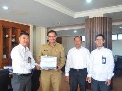Terima Laporan CSR PT. PLN, Bupati Kamelus Mengaku 1.031 Rumah Sudah Nikmati Listrik dari CSR PLN