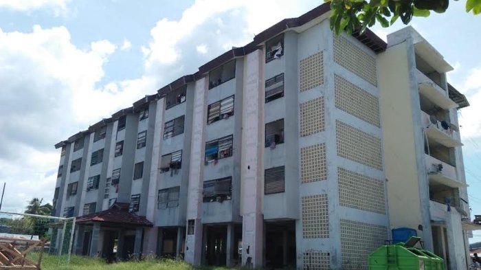 Tampak rumah susun warga (Rusunawa) di pasar Oeba Kota Kupang. Kamis 13 Januari 2022.