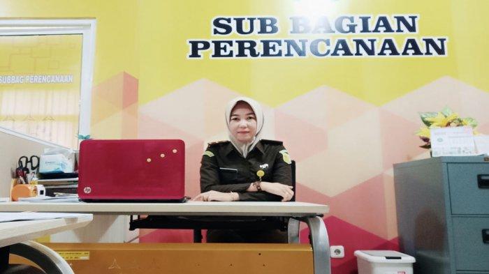 alumni Universitas Teknokrat Prodi Sistem Informasi Akuntansi Rafidah Hasnun, AM.d, S.I.Ak, juga bekerja di Kejaksaan Tinggi Lampung.