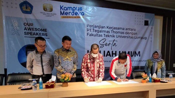 Penandatanganan kerjasama PT Tegal Mas Thomas dengan Fakuktas Teknik Unila, Selasa (11/10/2022).