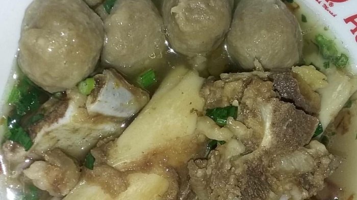 Bakso Balong Metro Kaldu Sapinya Bikin Yang Menyantap Merem Melek Tribun Lampung