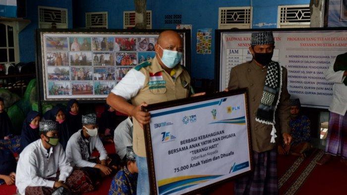 Berbagi kebahagiaan, PLN salurkan bantuan untuk 75.000 anak yatim dan dhuafa.
