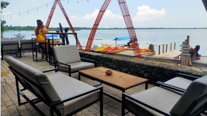 Berdir di atas lahan seluas 15 hektar di dalam Kawasan Krakatoa Nirwana Resort Lampung, Grand Elty Krakatoa memiliki karakteristik sendiri, yakni hamparan pasir putih dengan laut yang tenang