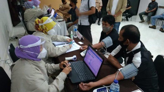 Grand Elty Krakatoa lakukan vaksin covid 19 kepada seluruh karyawan