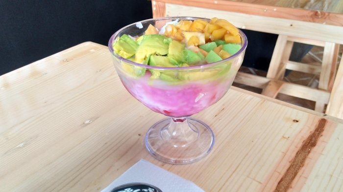 Kuliner Lampung Pelanggan Rela Antre Demi Menikmati Es Goyobod Yang Manis Nan Gurih Tribun Lampung