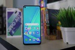 Harga HP Oppo A92 dilengkapi dengan Layar Punch Hole yang Memuat Kamera Selfie 16 MP (f/2.0)