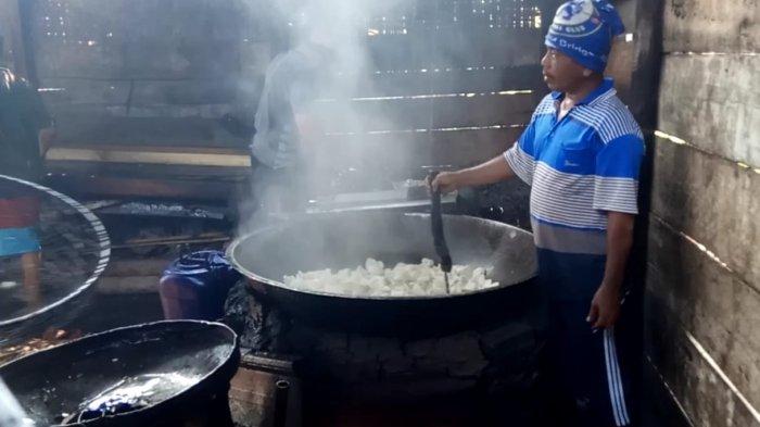 Kerupuk Bandung produksi Asmaryani di Kota Agung, Tanggamus.