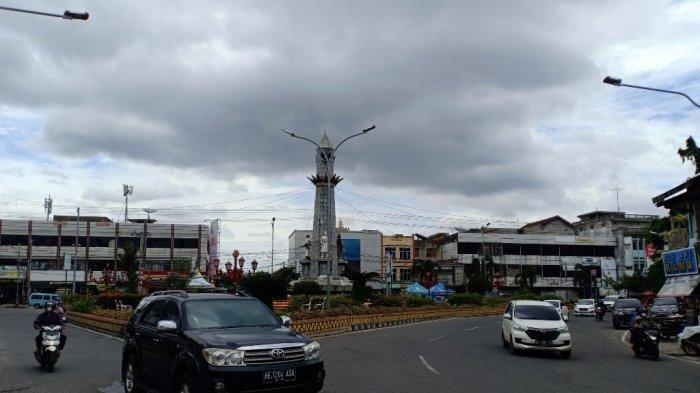 Suasana jalan di Bandar Lampung pasca penerapan PPKM Level 3, Selasa (7/9/2021).