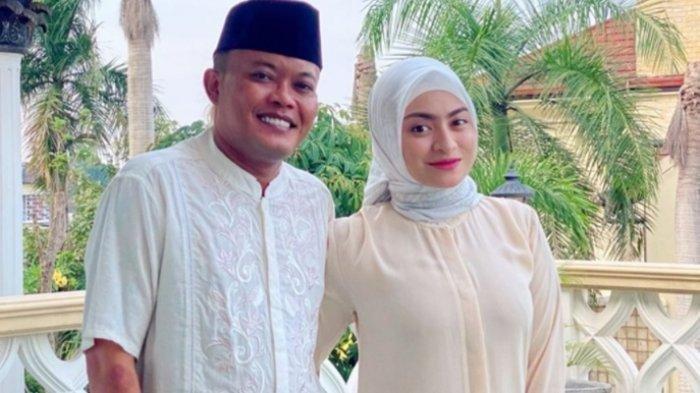 Ilustrasi Sule dan Nathalie Holscher.