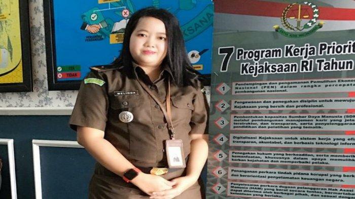 Alumni Universitas Teknokrat yang juga bekerja sebagai ASN di Kejaksaan yaitu, Melinda,S.Kom. Ia bertugas di Kejaksaan Tinggi (Kejati) Lampung. Melinda alumni Prodi Sistem Informasi ini menjabat sebagai Kepala Sub Seksi Bantuan Hukum pada Asisten Perdata dan Tata Usaha Negara.
