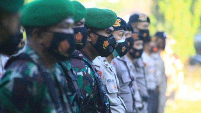APEL SIAGA: Pasukan TNI-Polri saat apel kebangsaan di Lapangan Sangkareang, Rabu (28/4/2021).