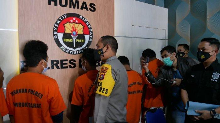 BEGAL: Enam orang pelaku begal ditahan di Polres Lombok Barat, Selasa (4/5/2021). (Dok. Polres Lombok Barat)